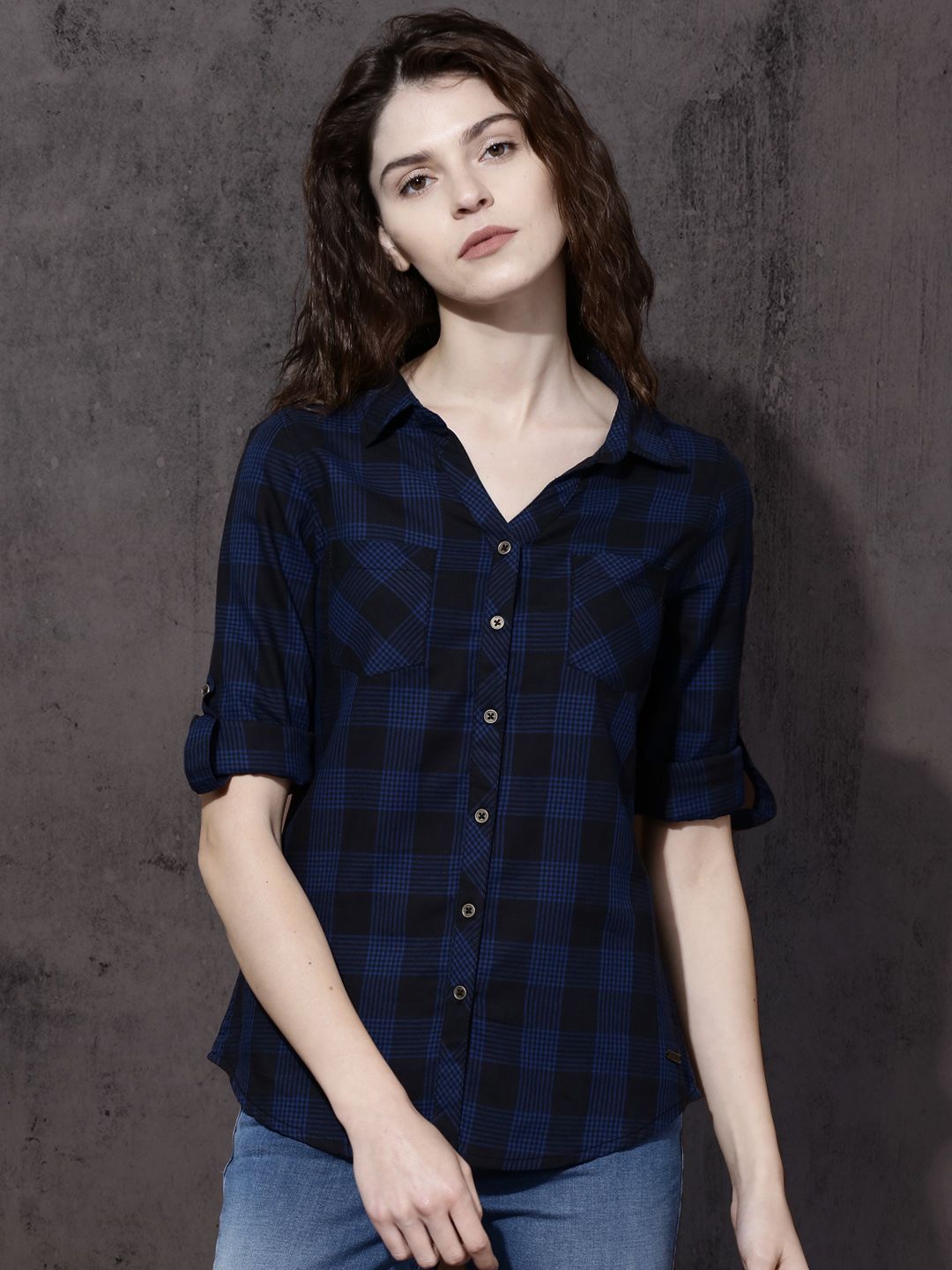 Roadster Roadster Women Blue & Black Slim Fit Checked Casual Shirt