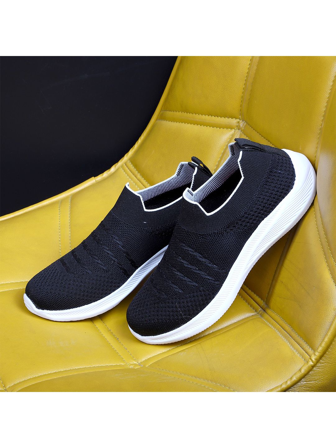 TPENT Women Black Mesh Running Non-Marking Shoes Price in India