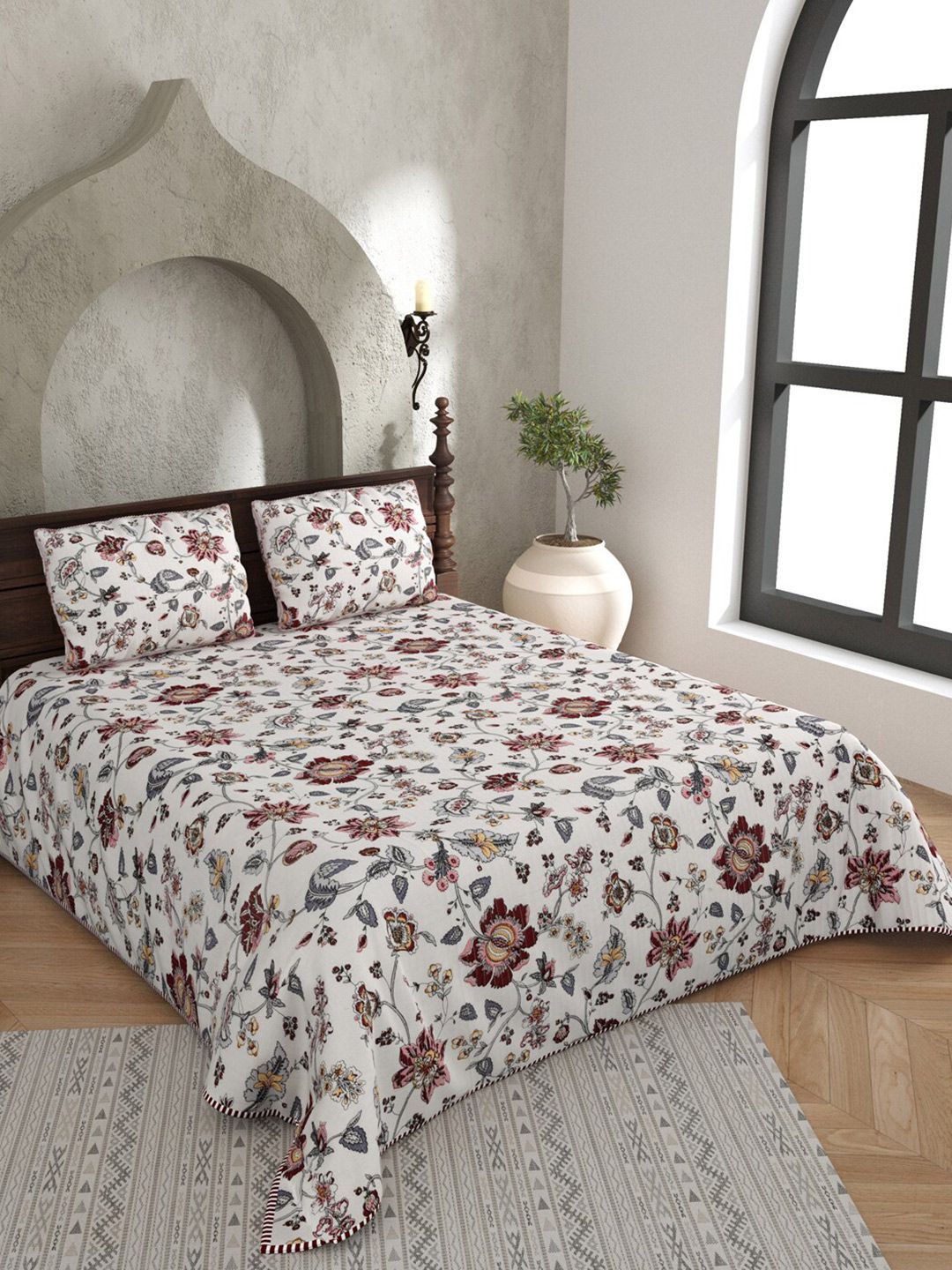 JAIPUR FABRIC White & Peach-Coloured Floral AC Room 150 GSM Double Bed Blanket With 2 Pillow Covers Price in India