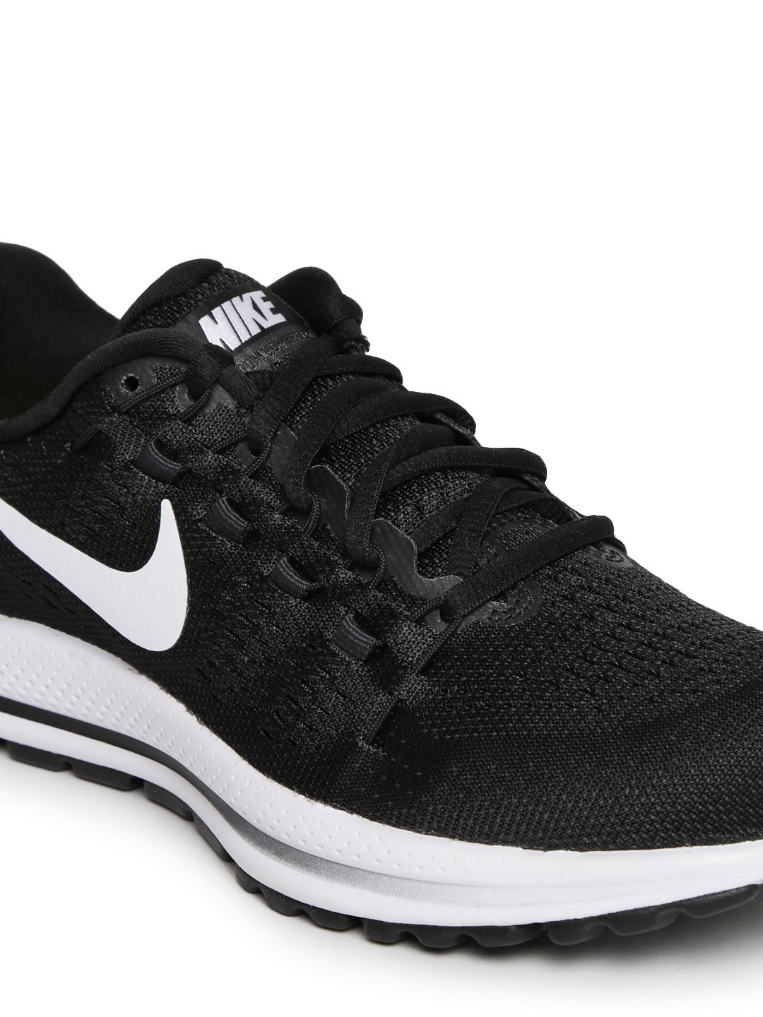 nike athletic shoes