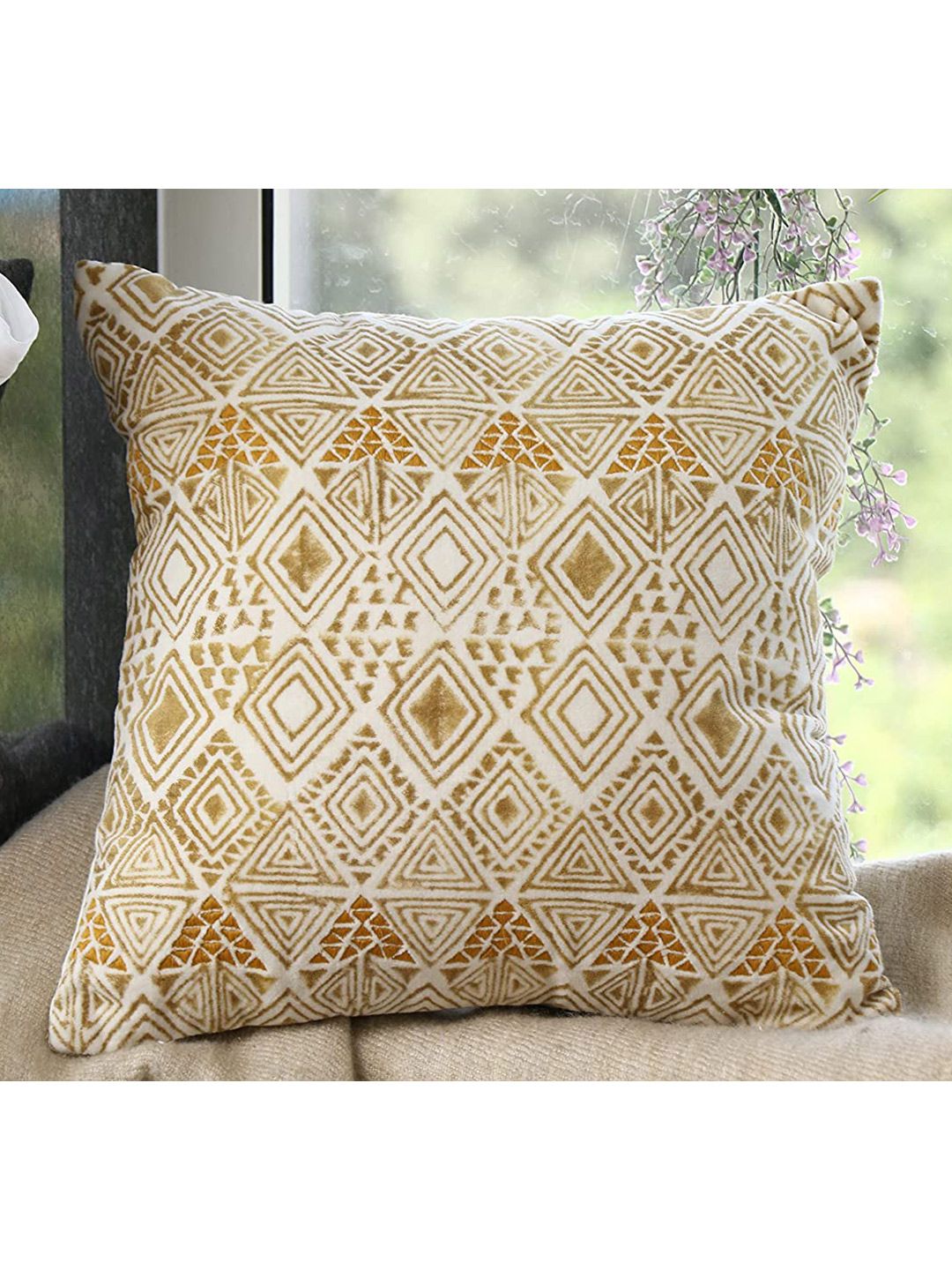 HERE&NOW Beige & White Geometric Square Cushion Cover Price in India