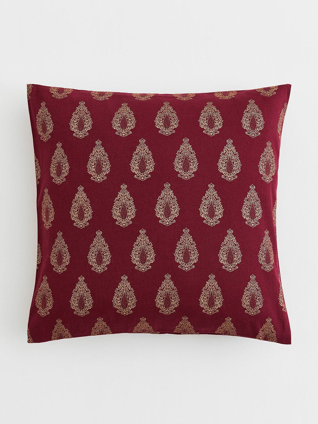 H&M Red & Beige Patterned Cushion Cover Price in India