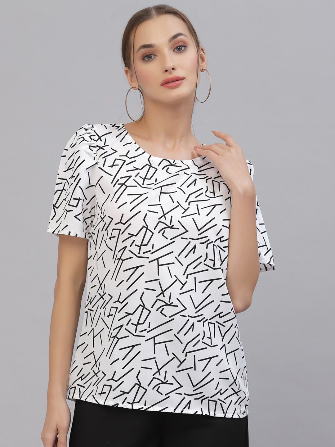 Style Quotient White & Black Geometric Print Top Price in India