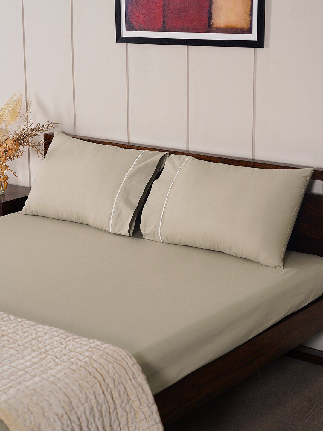 Pure Home and Living Off White Pure Cotton King Bedsheet with 2 Pillow Covers Price in India