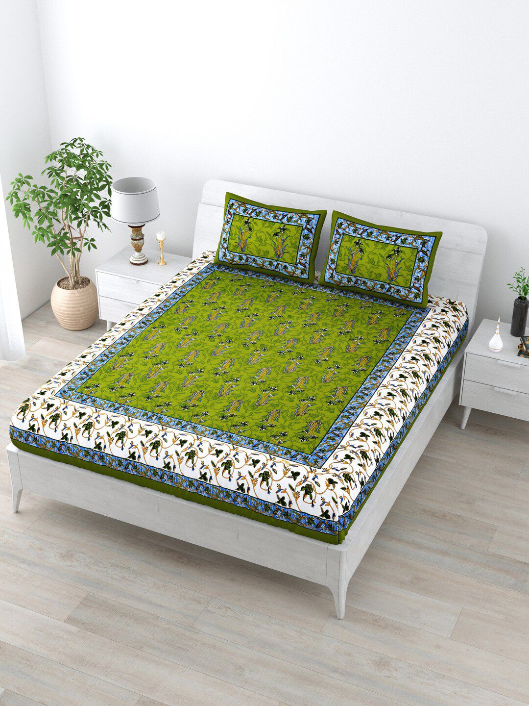LIVING ROOTS Green & Blue Floral Cotton 144 TC Queen Bedsheet with 2 Pillow Covers Price in India