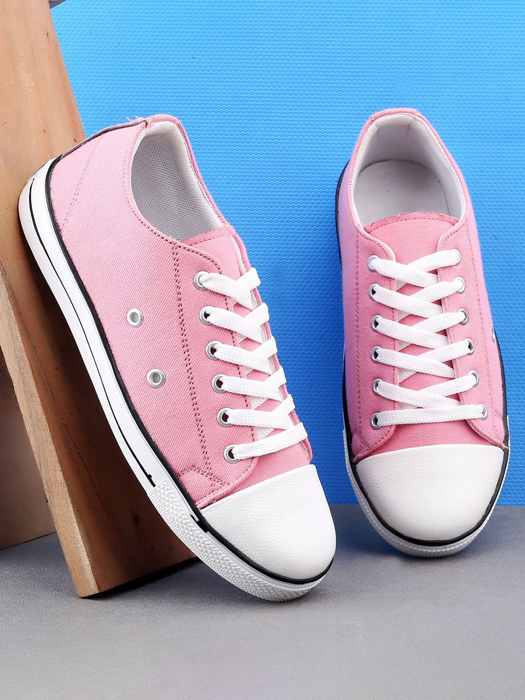 sneakers villa Women Pink & White Lace-Ups Canvas Sneakers