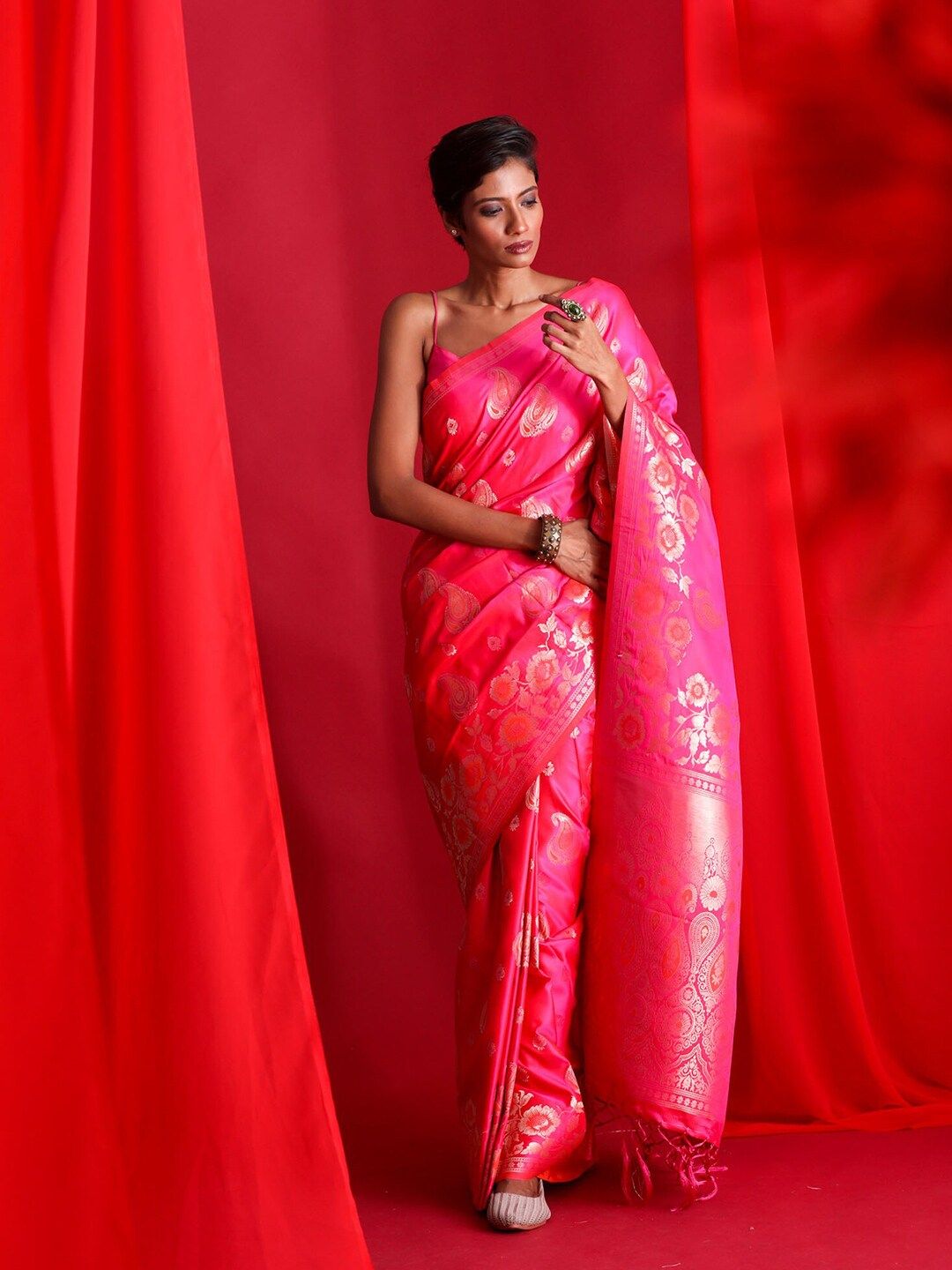 BEATITUDE Pink & Gold-Toned Ethnic Motifs Zari Banarasi Saree Price in India