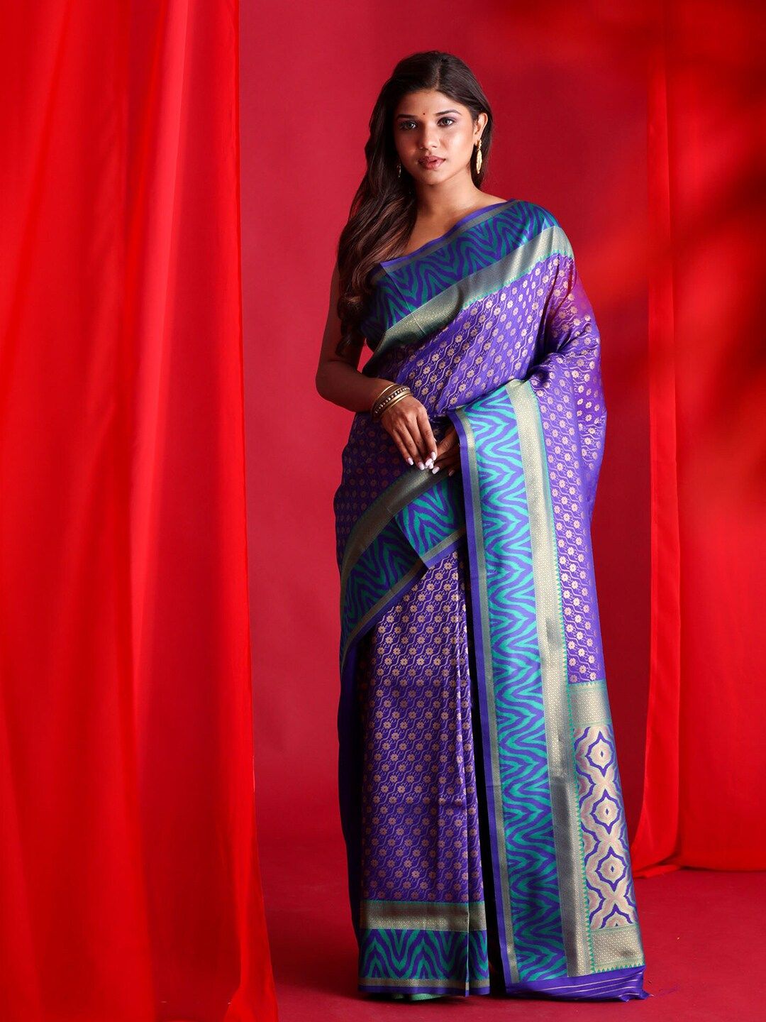 BEATITUDE Blue & Purple Woven Design Zari Banarasi Saree Price in India