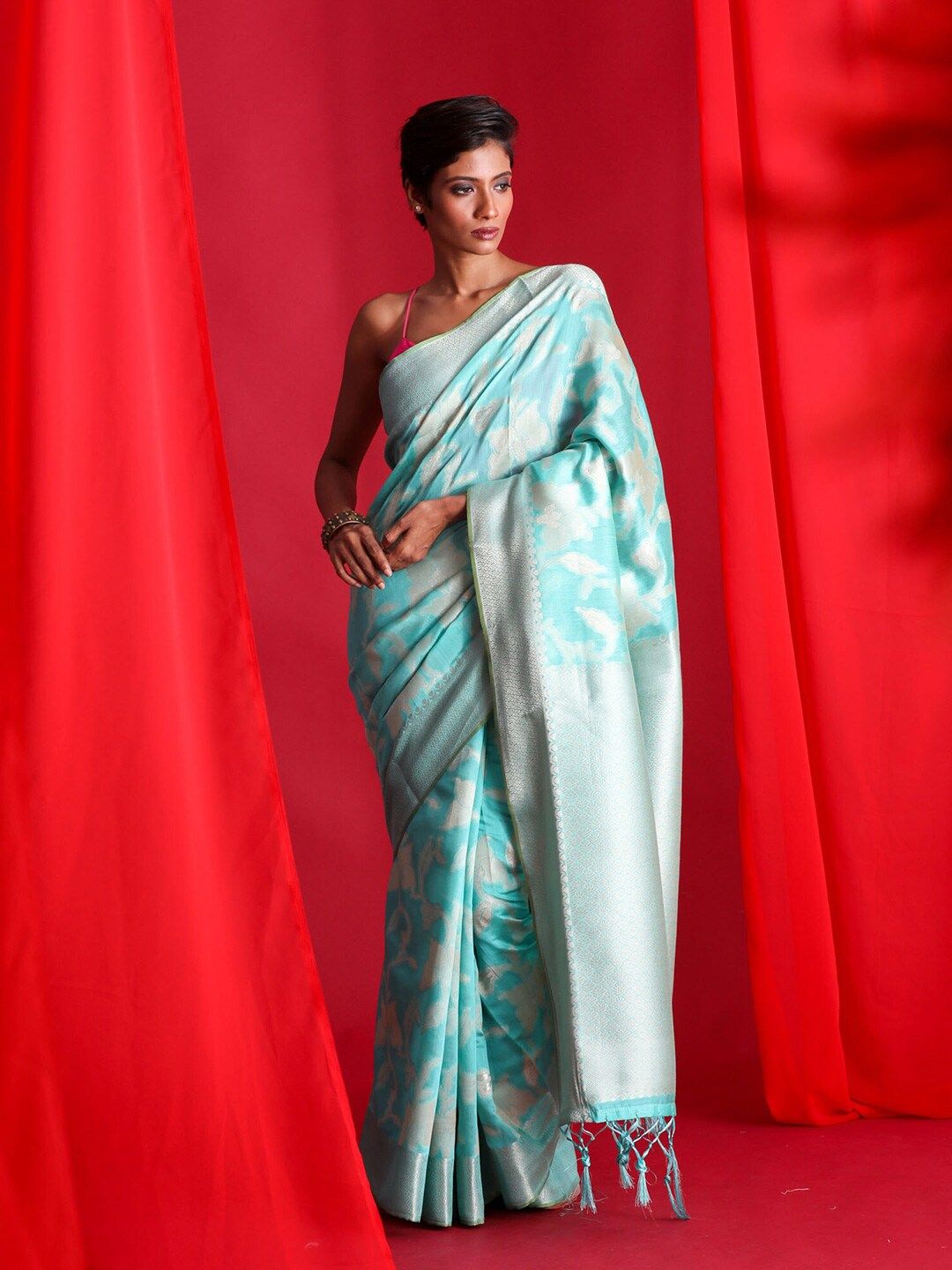 BEATITUDE Blue & Silver-Toned Floral Zari Banarasi Saree Price in India