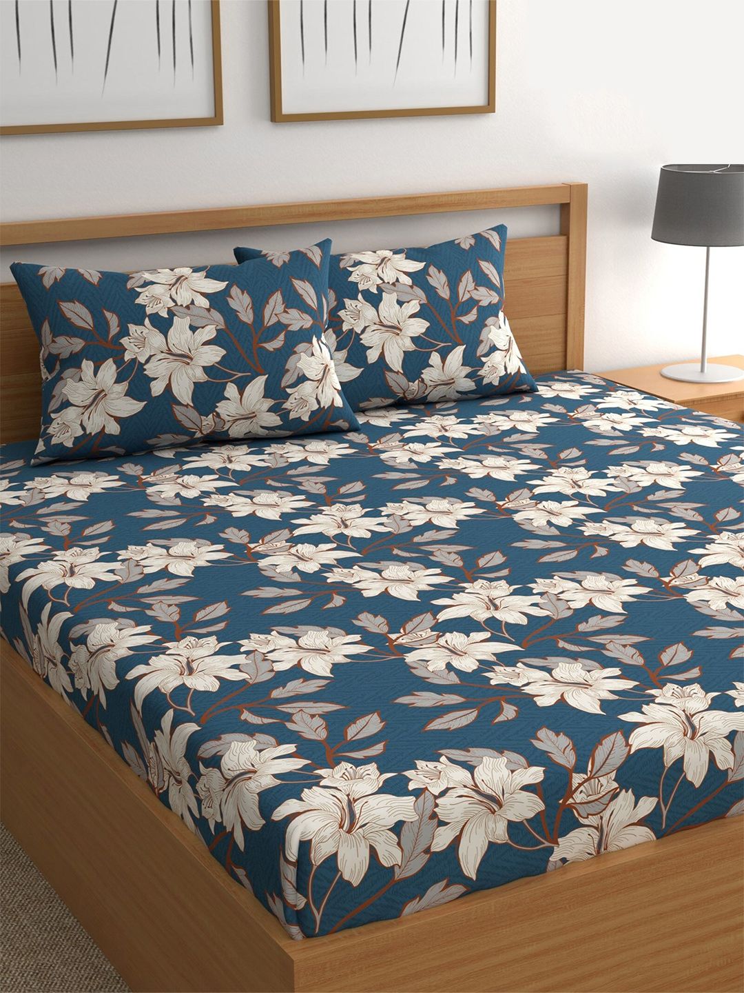 CHHAVI INDIA 210 TC Blue & White Floral Queen Bedsheet with 2 Pillow Covers Price in India
