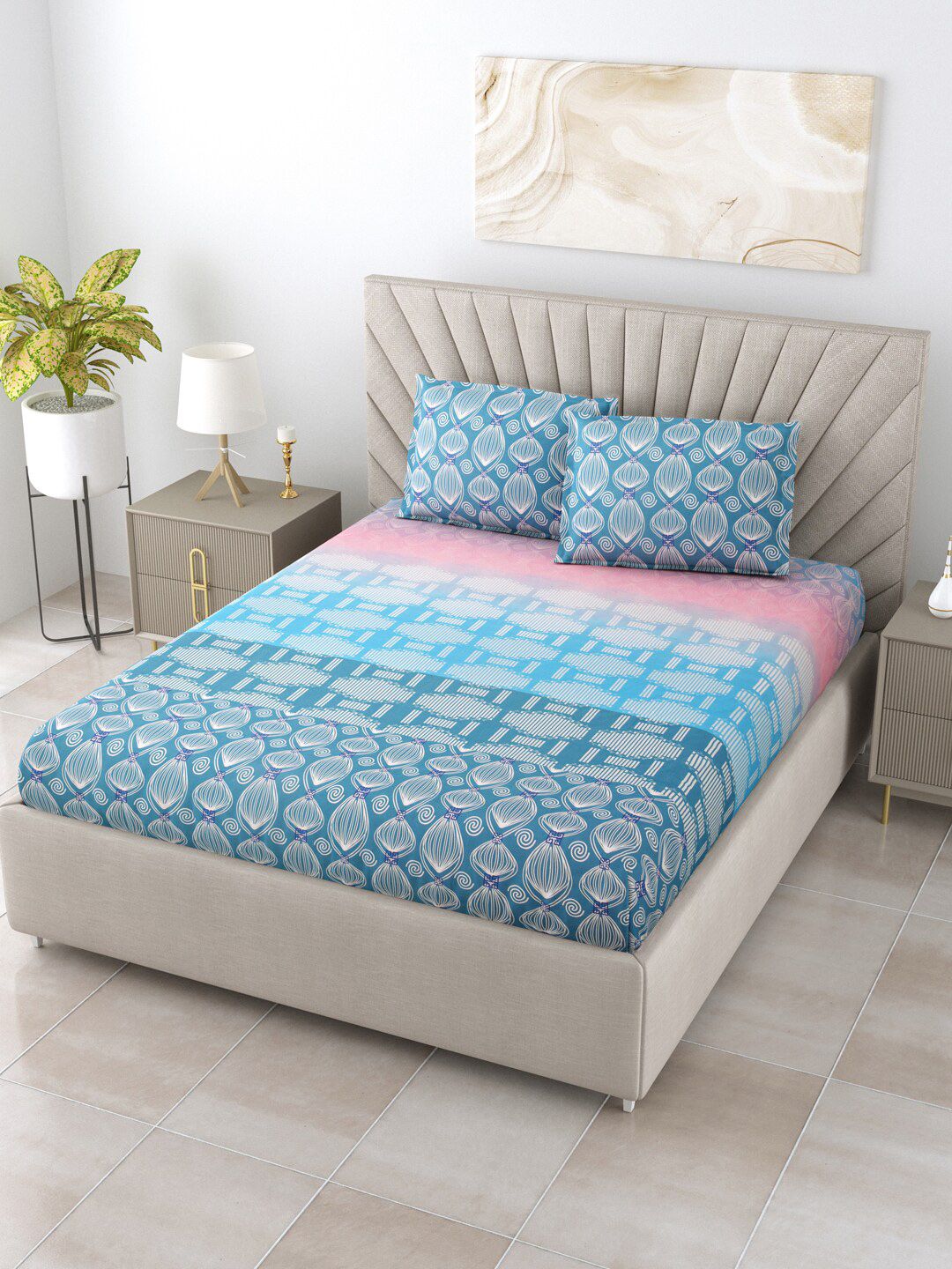 BOMBAY DYEING Blue & White Geometric 180 TC King Cotton Bedsheet with 2 Pillow Covers Price in India