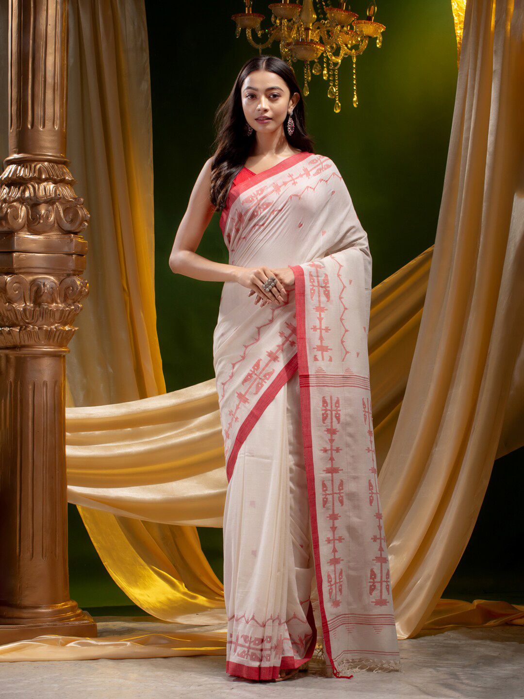 Mitera White & Red Paisley Pure Cotton Saree Price in India