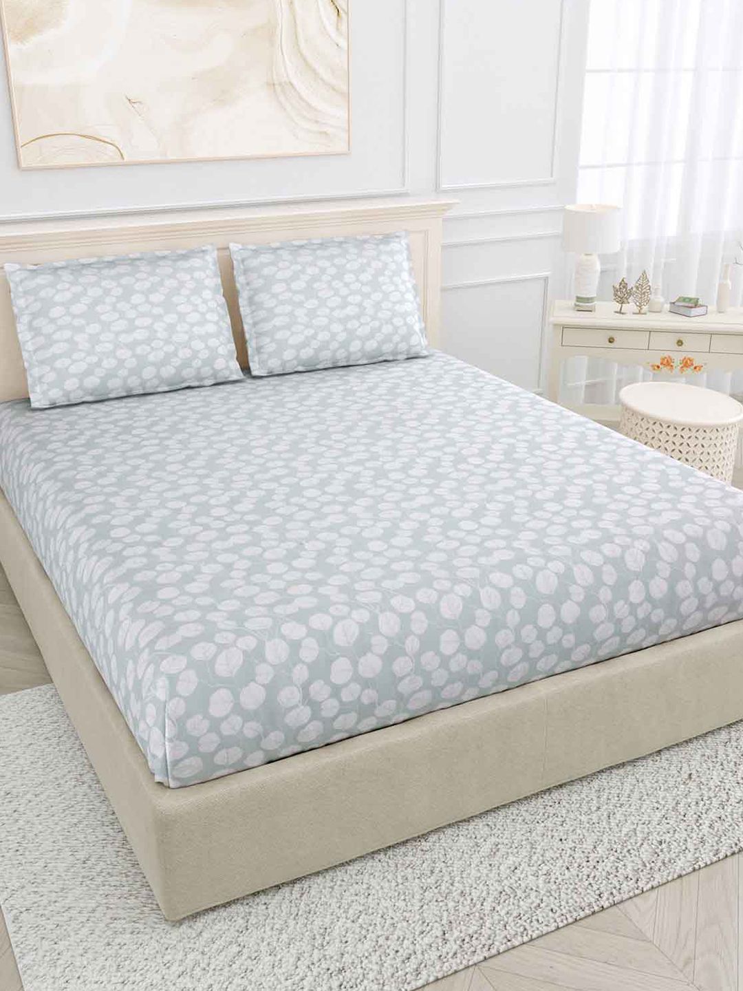 haus & kinder Leaves Grey & Off White Floral 186 TC King Bedsheet with 2 Pillow Covers Price in India