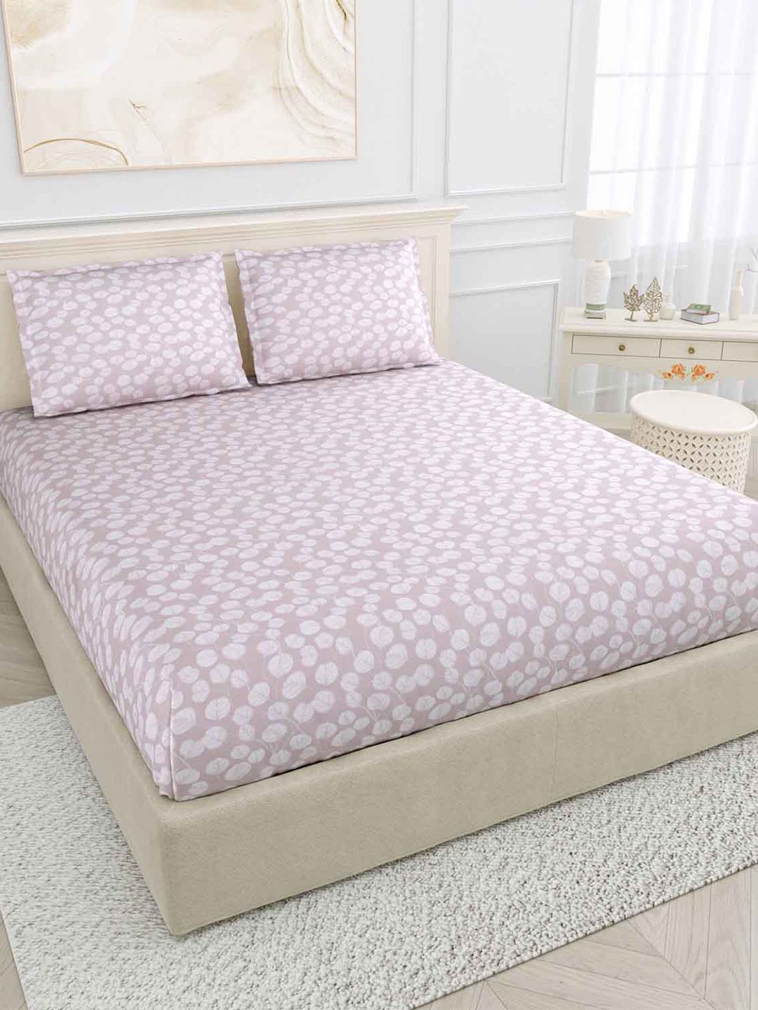 haus & kinder Pink & White Floral 186 TC King Cotton Bedsheet with 2 Pillow Covers Price in India