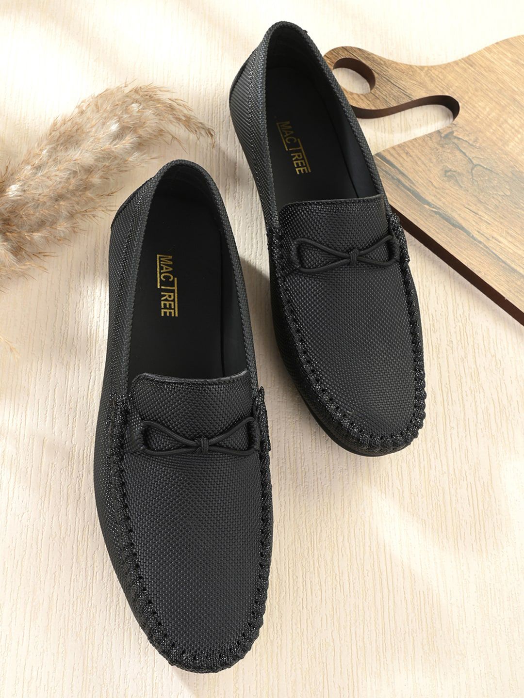 Mactree Men Black Nubuck Loafers