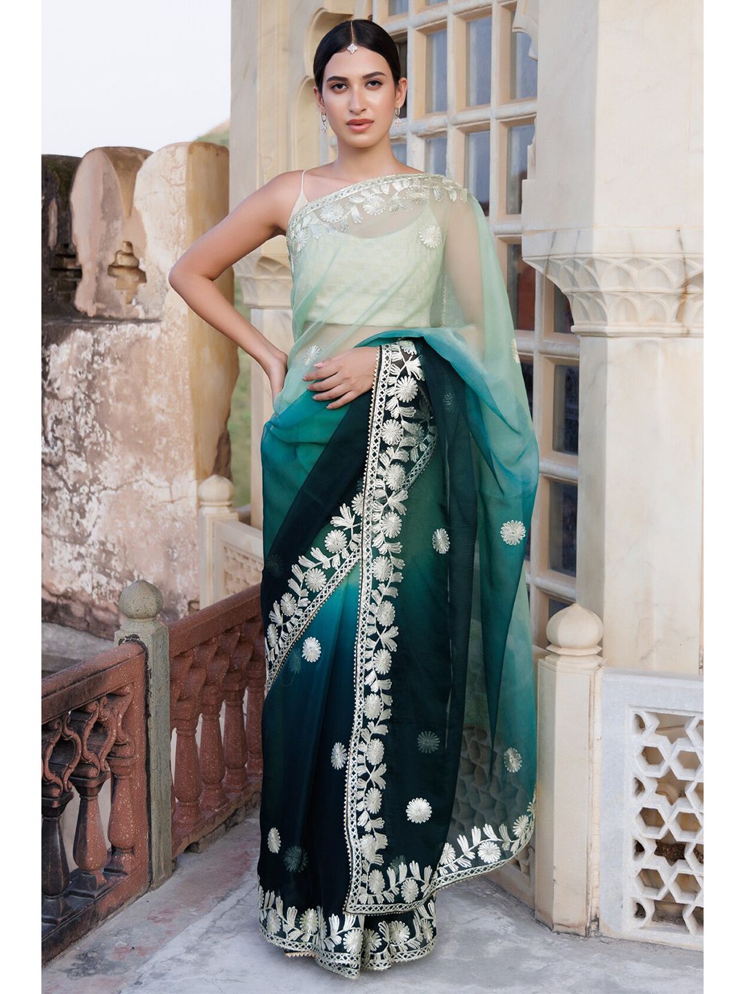 Geroo Jaipur Green & Silver-Toned Floral Gotta Patti Organza Saree Price in India