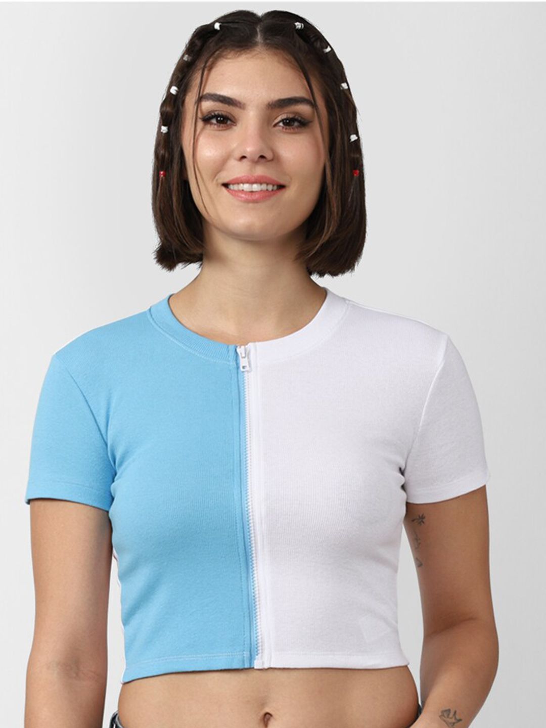 FOREVER 21 Women White & Blue Colourblocked Crop Top Price in India