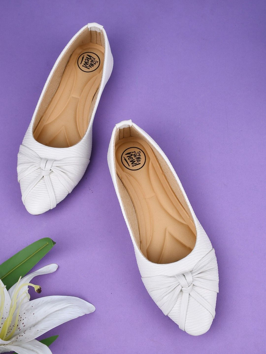 Try Me Women White Ethnic Ballerinas with Bows Flats