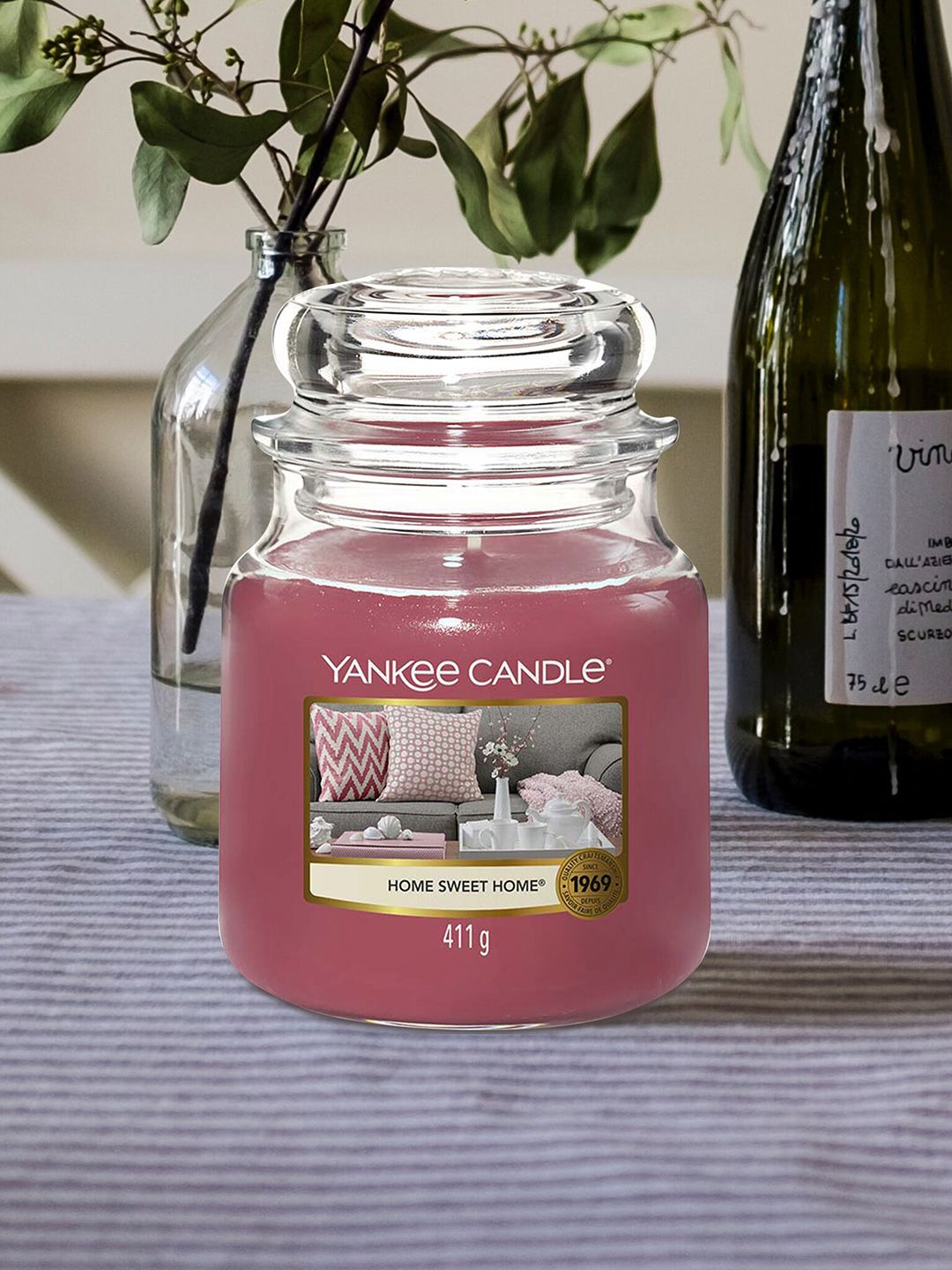 YANKEE CANDLE Home Sweet Home 1 Wick Sweet & Spicy Solid Geometric Regular Jar Candles