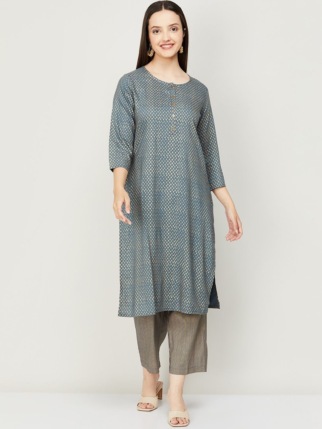 Melange by Lifestyle Women Grey Floral Printed Kurta with Pyjama Price in India