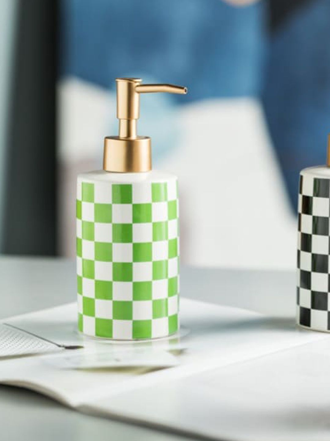 FabSeasons Green & White Checked  Ceramic Bathroom Accessories