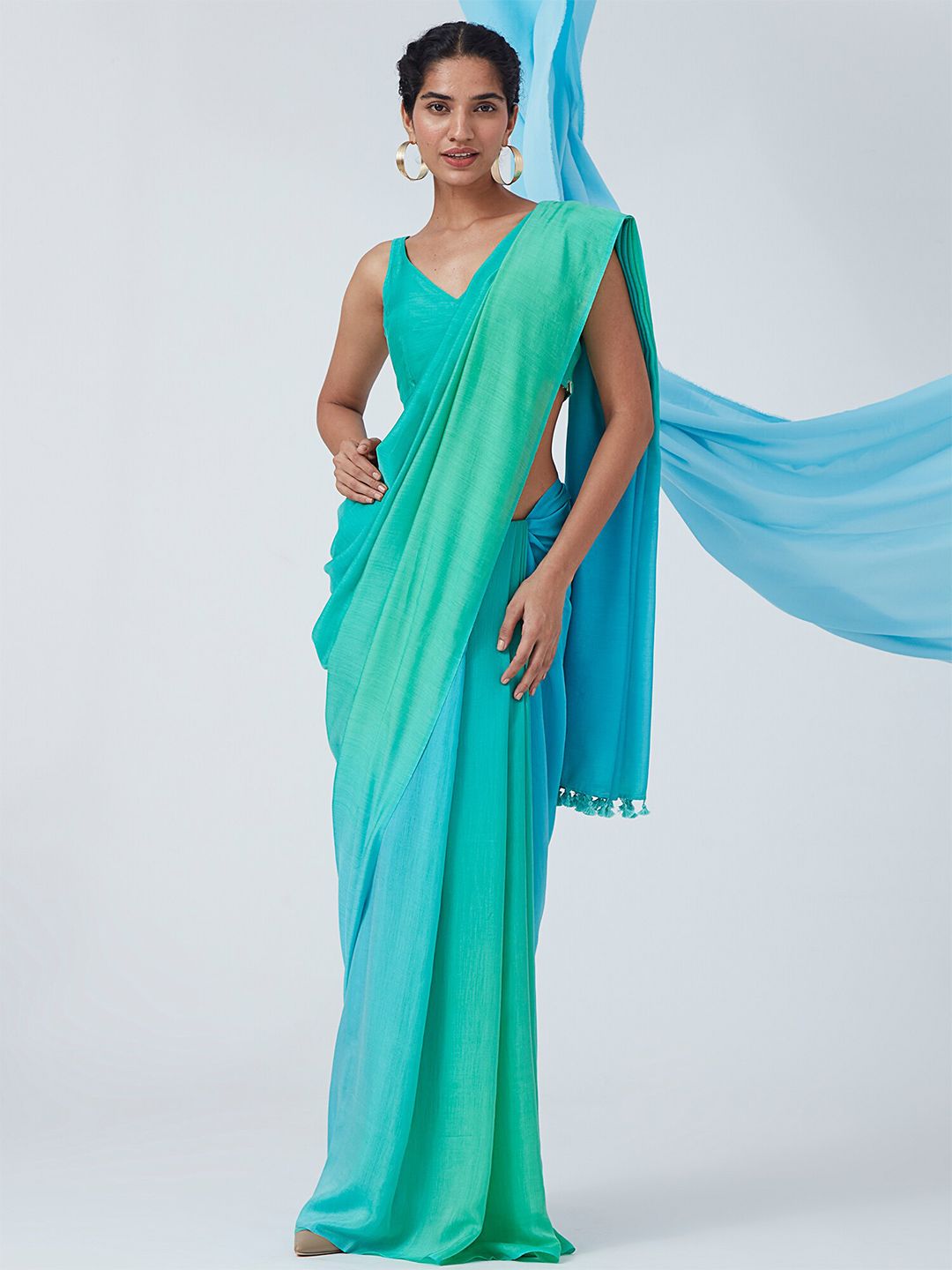 OKHAI Sea Green & Blue Ombre Silk Blend Saree Price in India