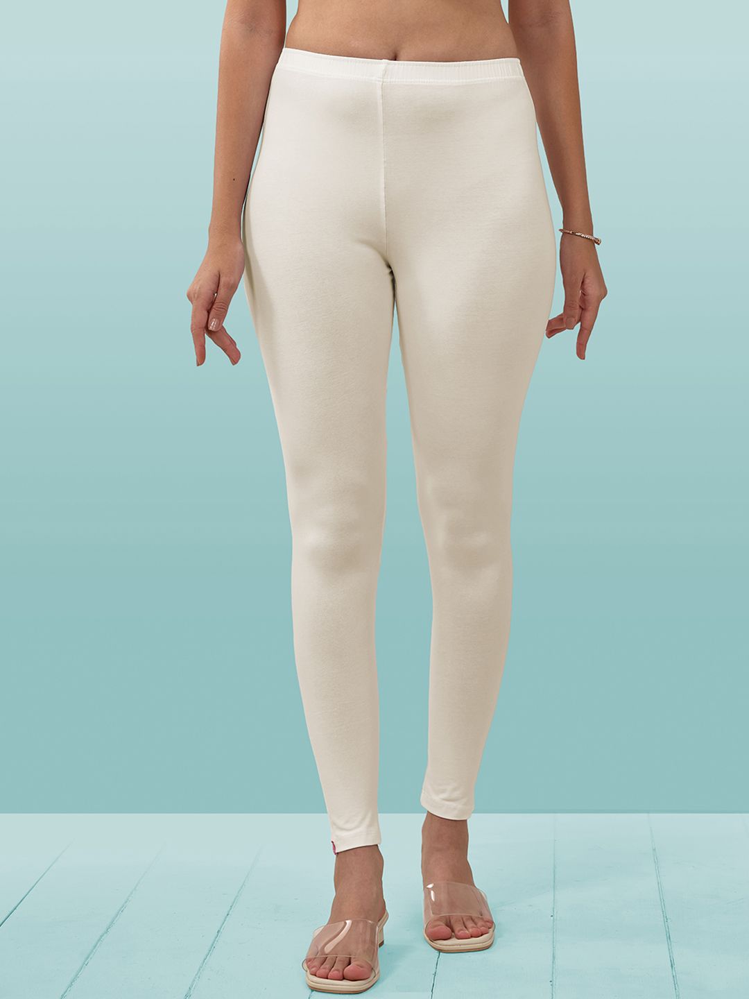 LYRA Women Off White Solid Ankle Length Leggings