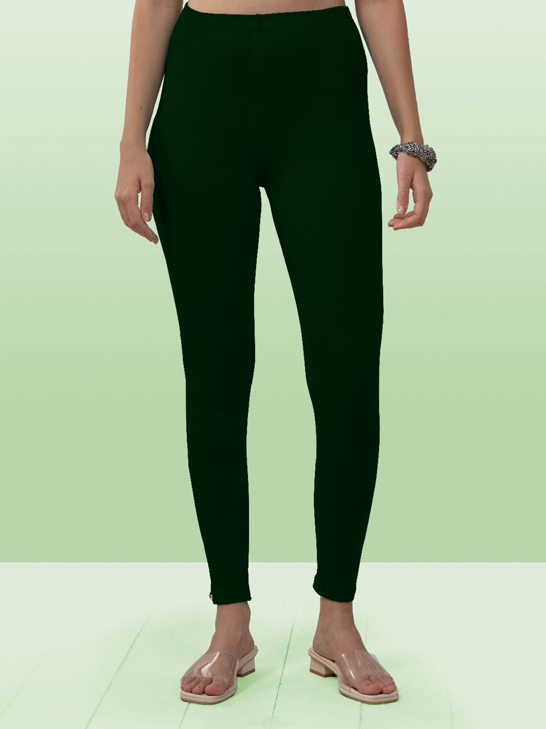 LYRA Women Green Solid Ankle Length Leggings