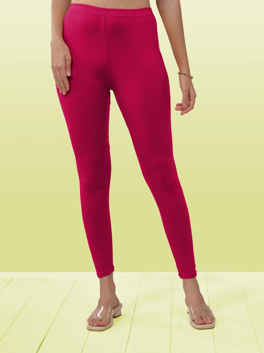 LYRA Women Pink Solid Ankle Length Leggings
