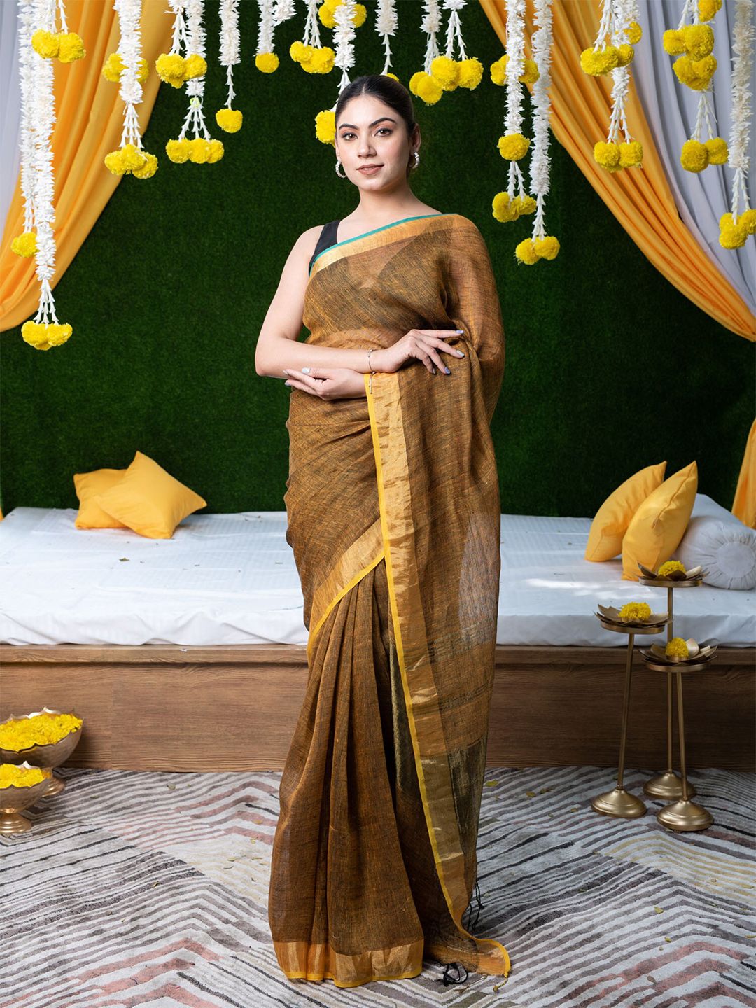 BEATITUDE Brown & Gold-Toned Pure Linen Saree Price in India