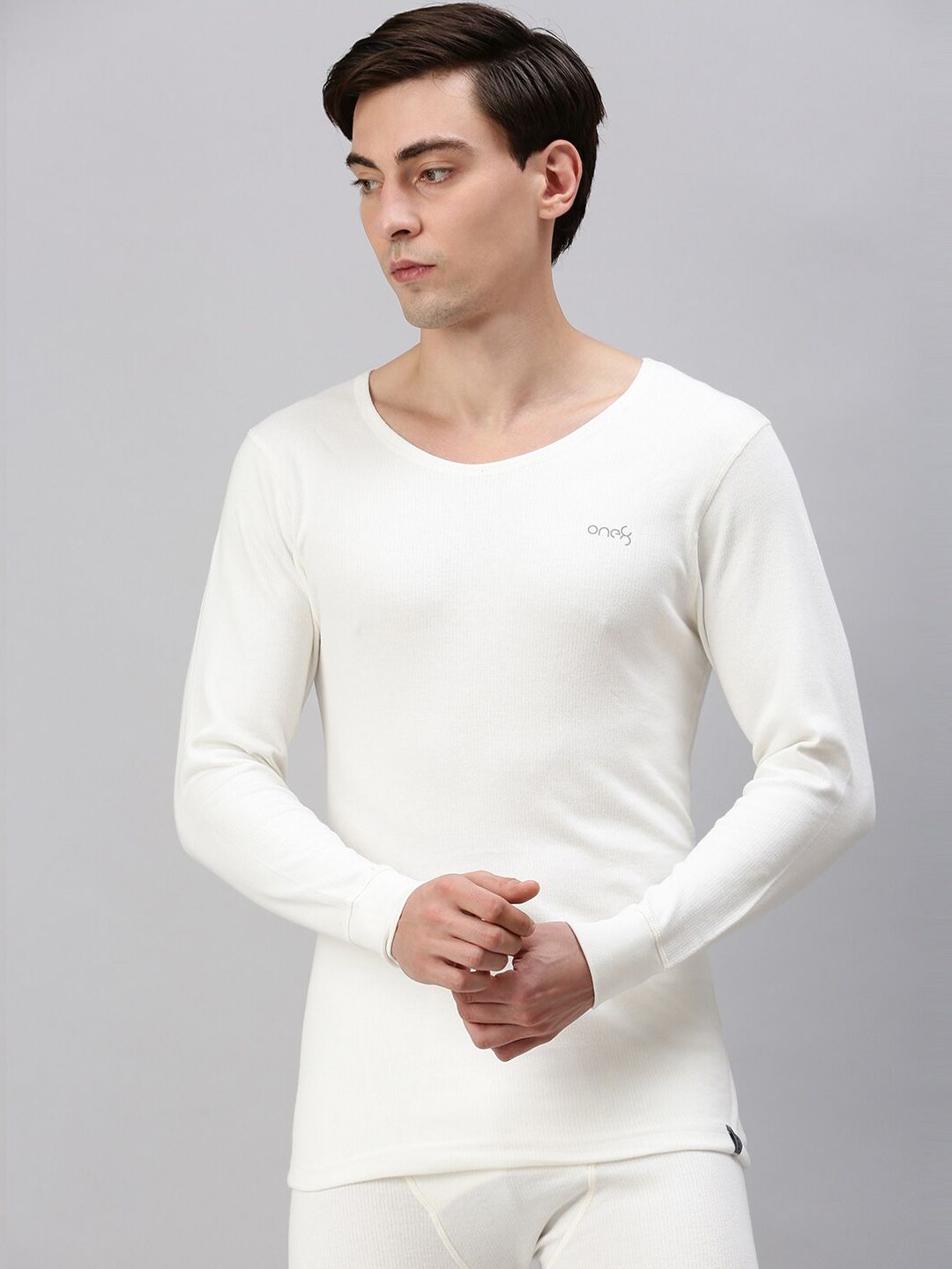 one8 by Virat Kohli Men White Solid Cotton Thermal Tops Price in India