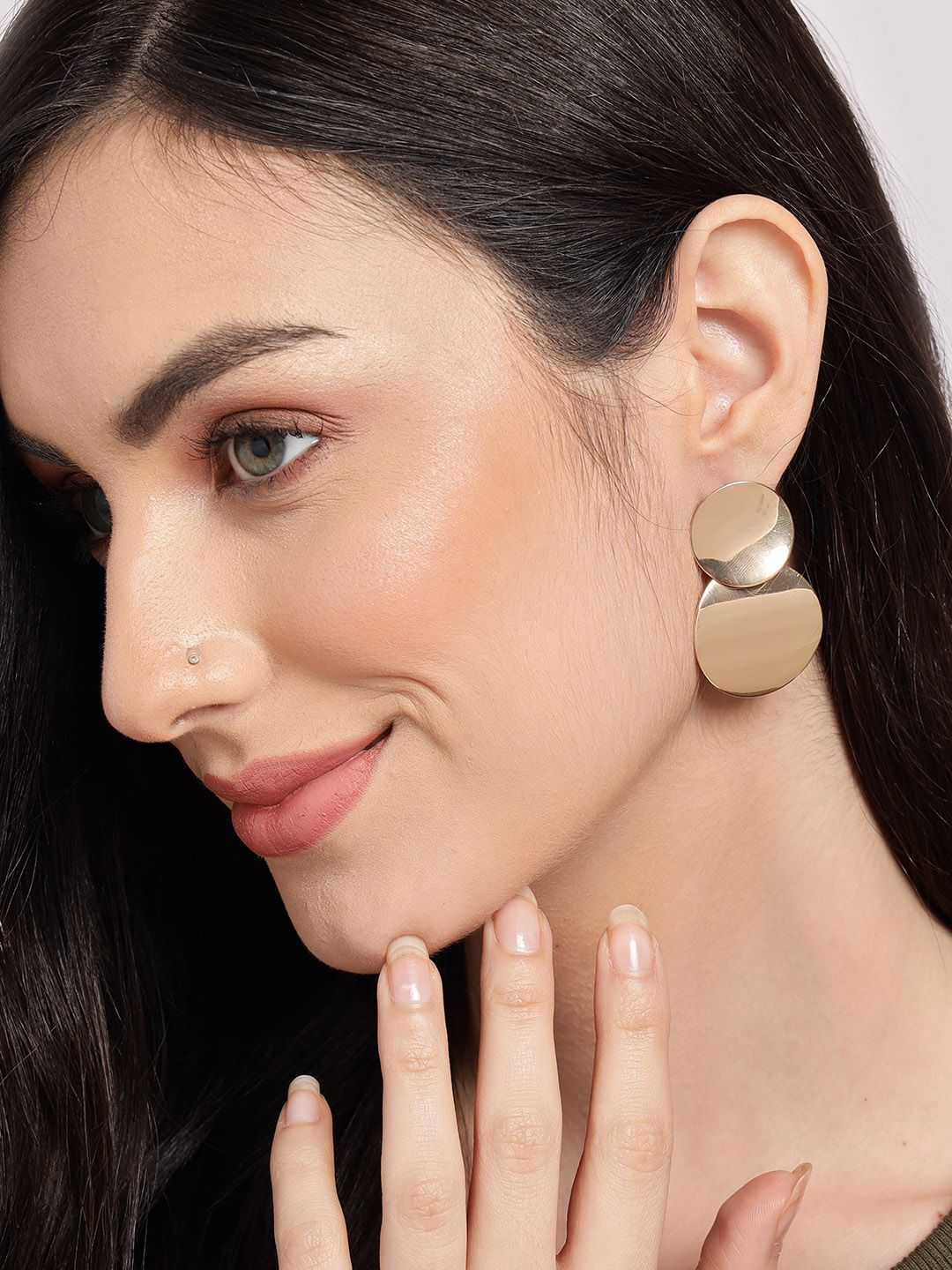 SOHI Gold-Plated Circular Drop Earrings