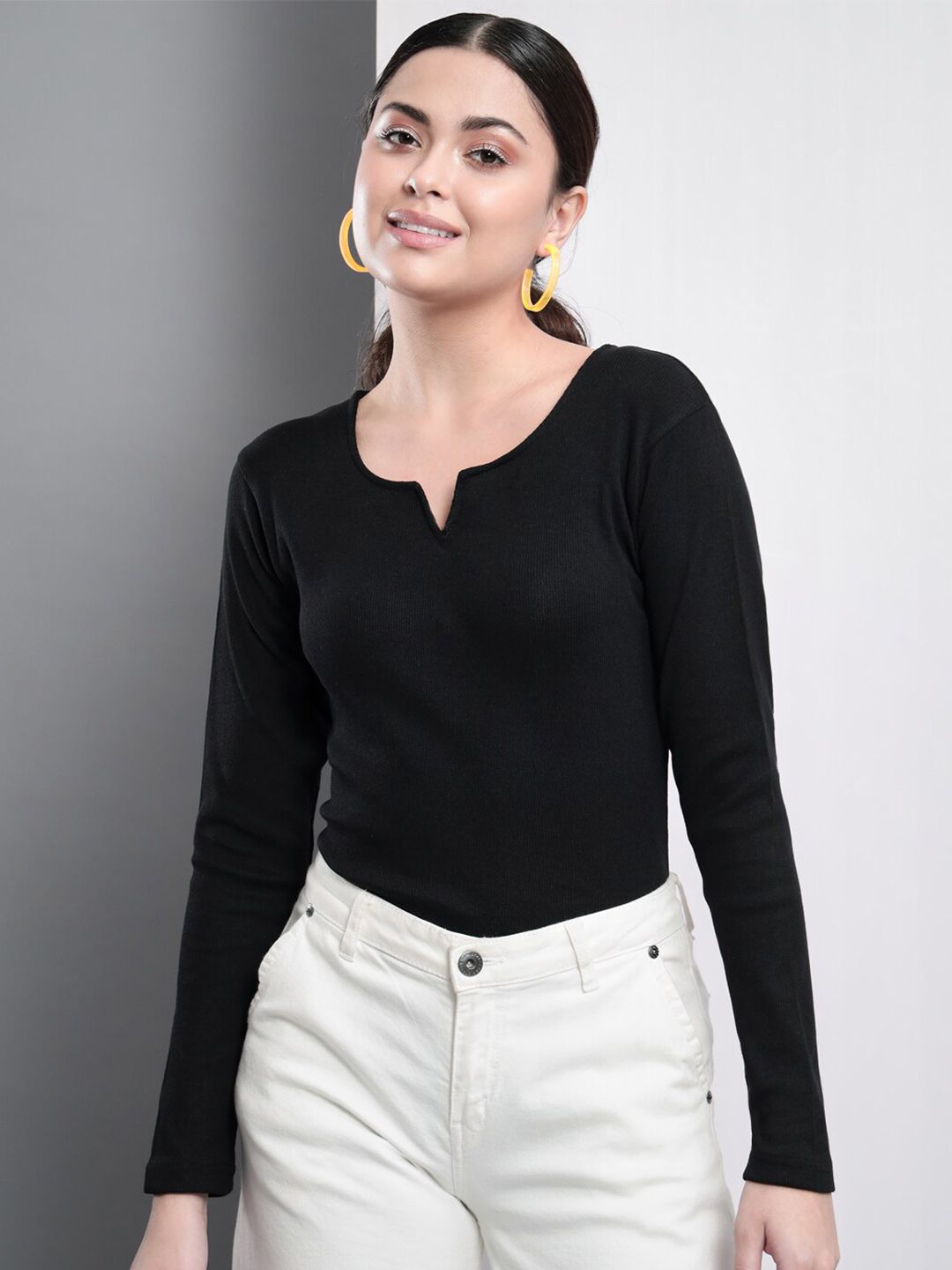 Q-rious Women Black Solid Full Sleeve Top Price in India