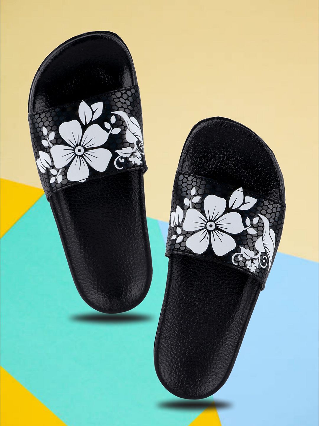 FREECO Women Black & White Floral Printed Sliders