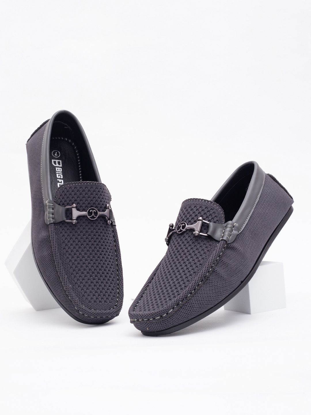 Big Fox Men Grey Woven Design Driving Shoes