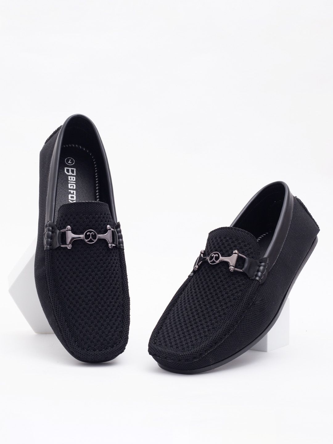 Big Fox Men Black Woven Design Loafers