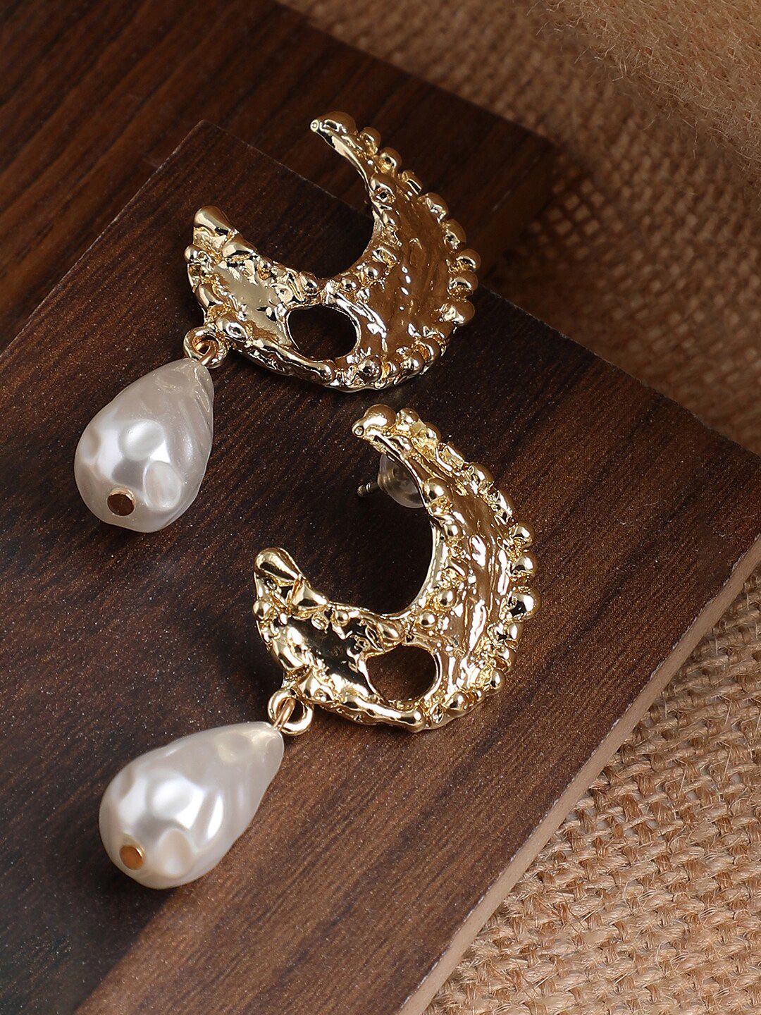 SOHI Gold-Toned & Gold Plated Contemporary Studs Earrings