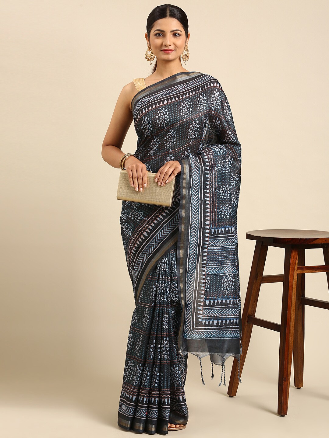 VISHNU WEAVES Blue Dabu Silk Cotton Saree Price in India