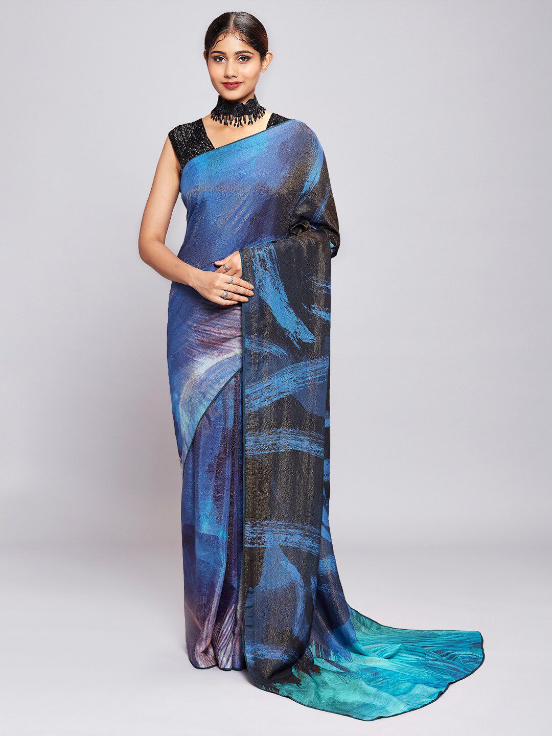 navyasa Blue & Black Abstract Printed Saree Price in India