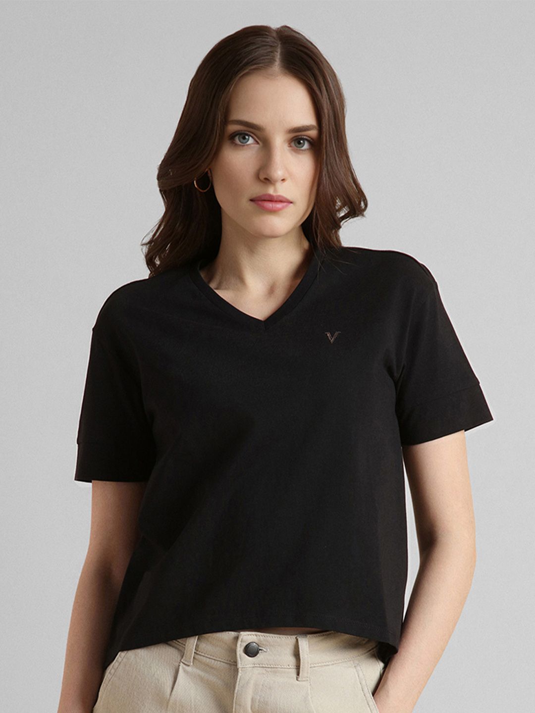 Van Heusen Woman Van Heusen Woman Solid V-Neck Applique Casual T-shirt