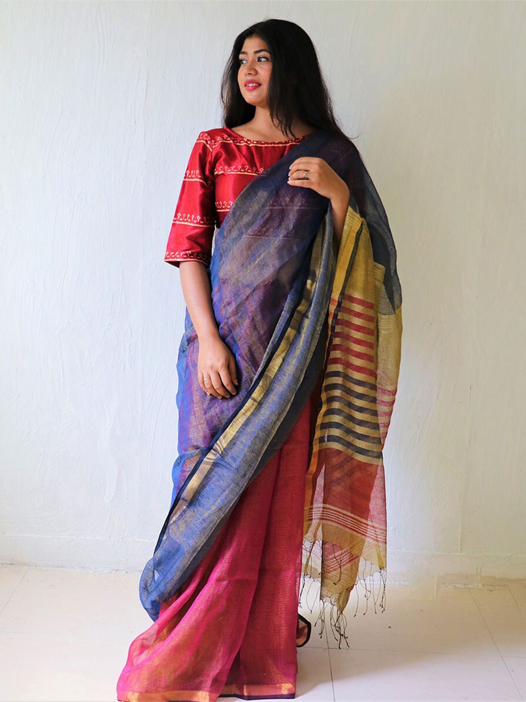 Chidiyaa Blue & Pink Colourblocked Zari Pure Linen Saree Price in India