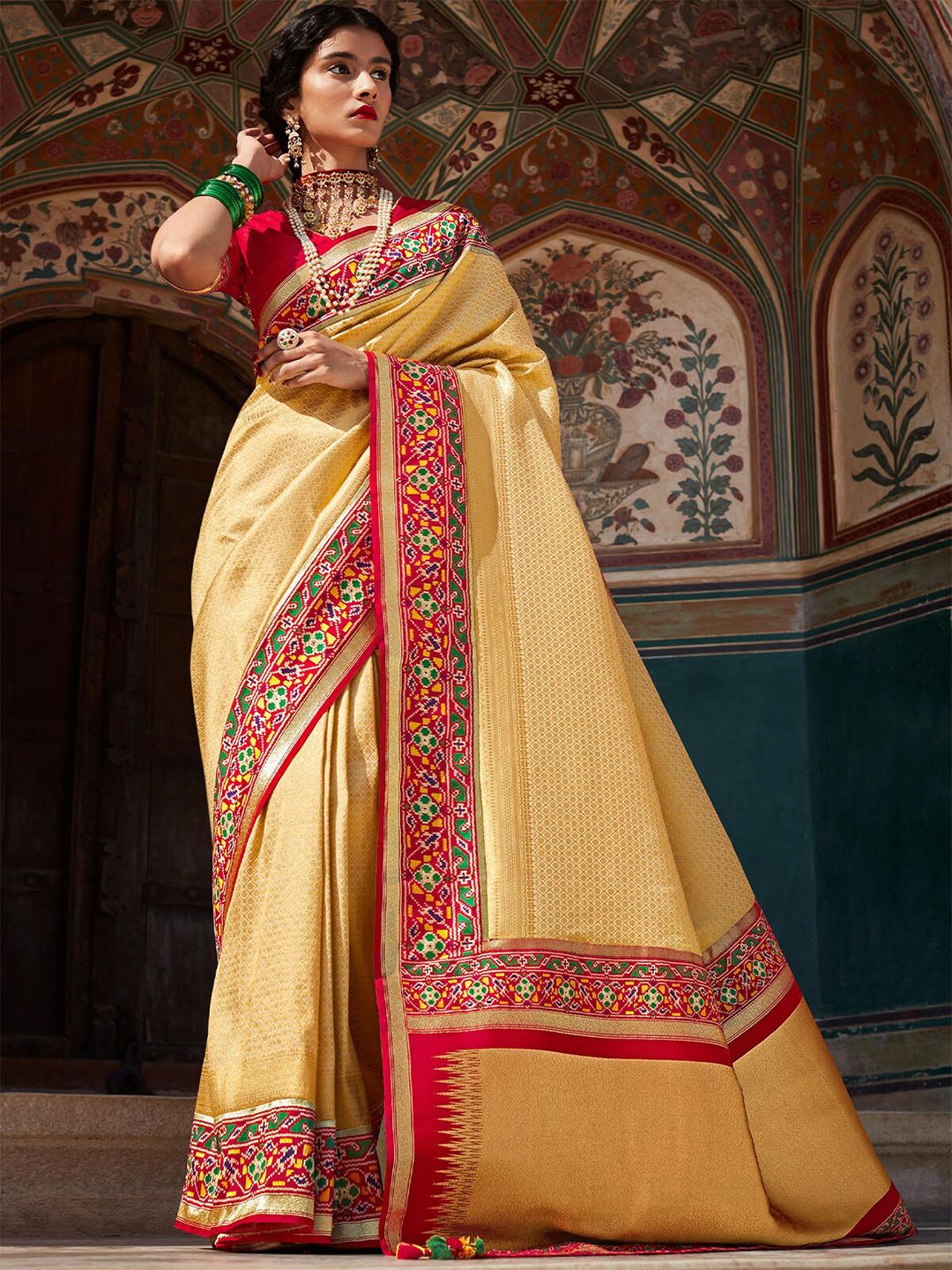 ODETTE Cream-Coloured & Red Woven Design Zari Silk Blend Saree Price in India