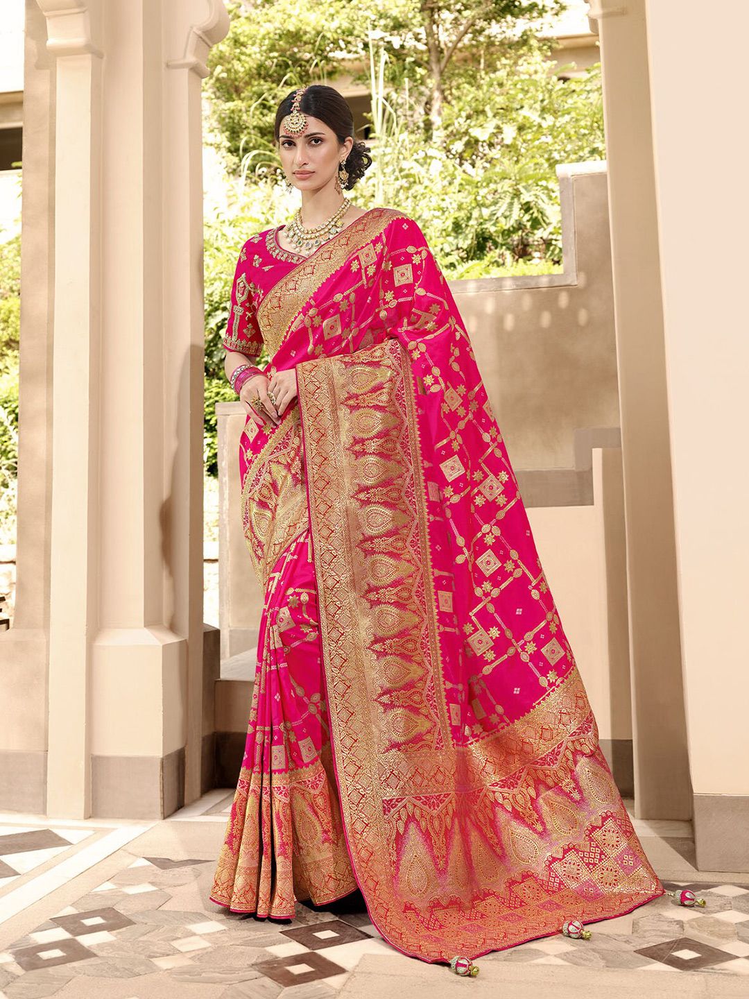 ODETTE Pink & Gold-Toned Woven Design Zari Silk Blend Saree Price in India