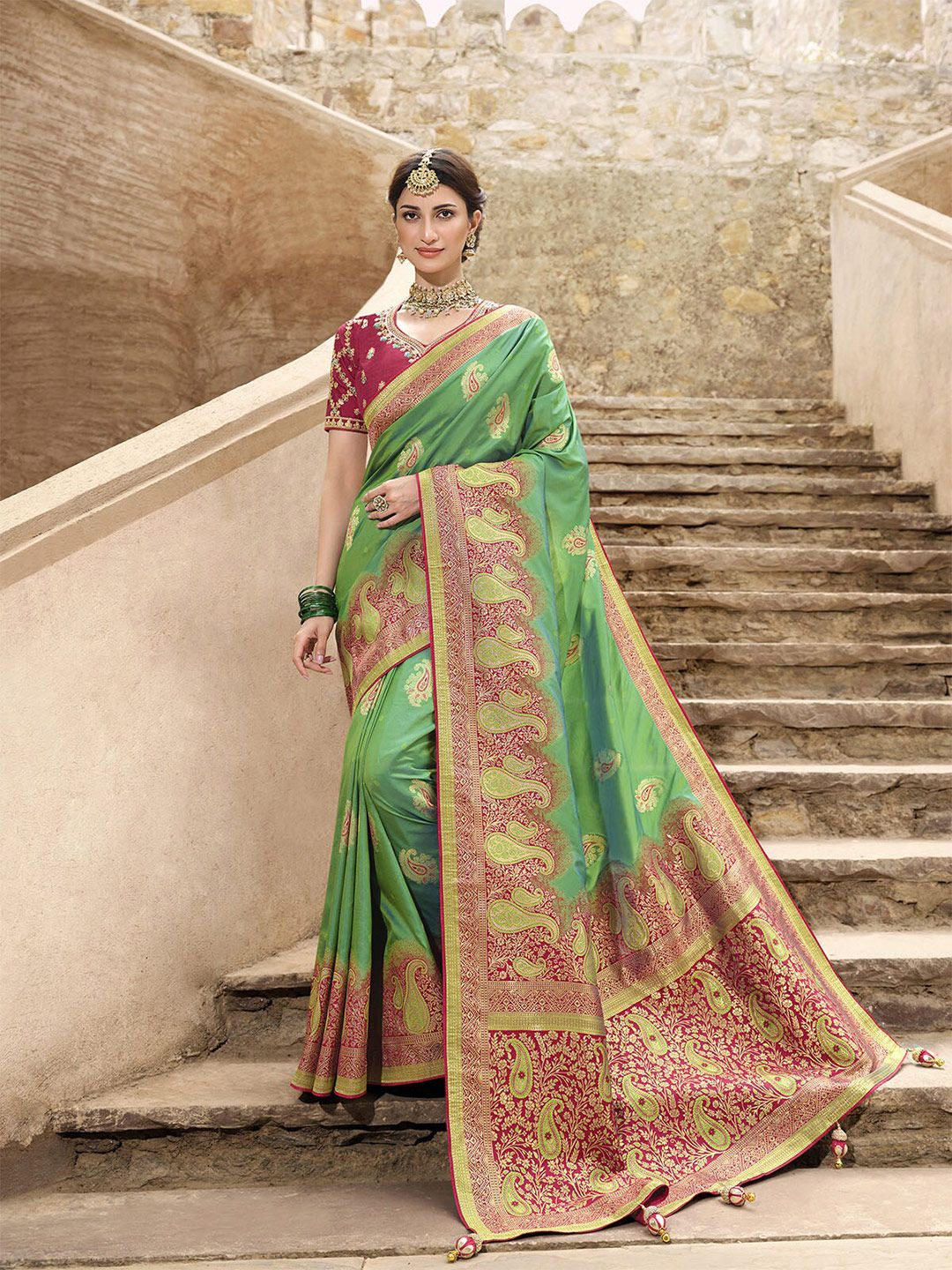 ODETTE Green & Magenta Woven Design Zari Silk Blend Saree Price in India