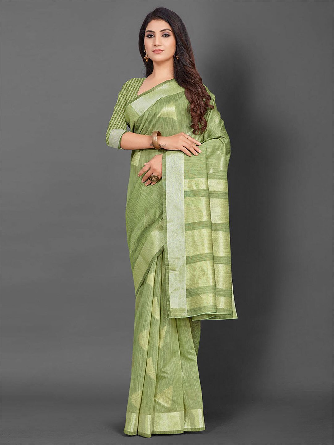 ODETTE Green & Gold-Toned Woven Design Zari Linen Blend Saree Price in India
