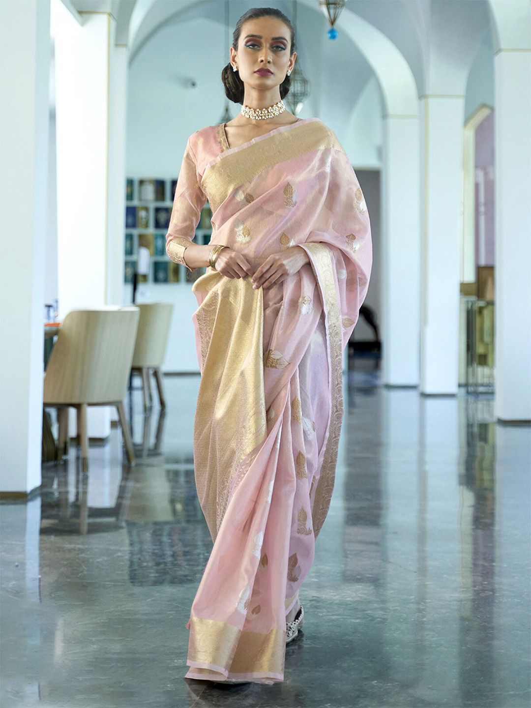 ODETTE Pink & Gold-Toned Woven Design Zari Silk Blend Banarasi Saree Price in India