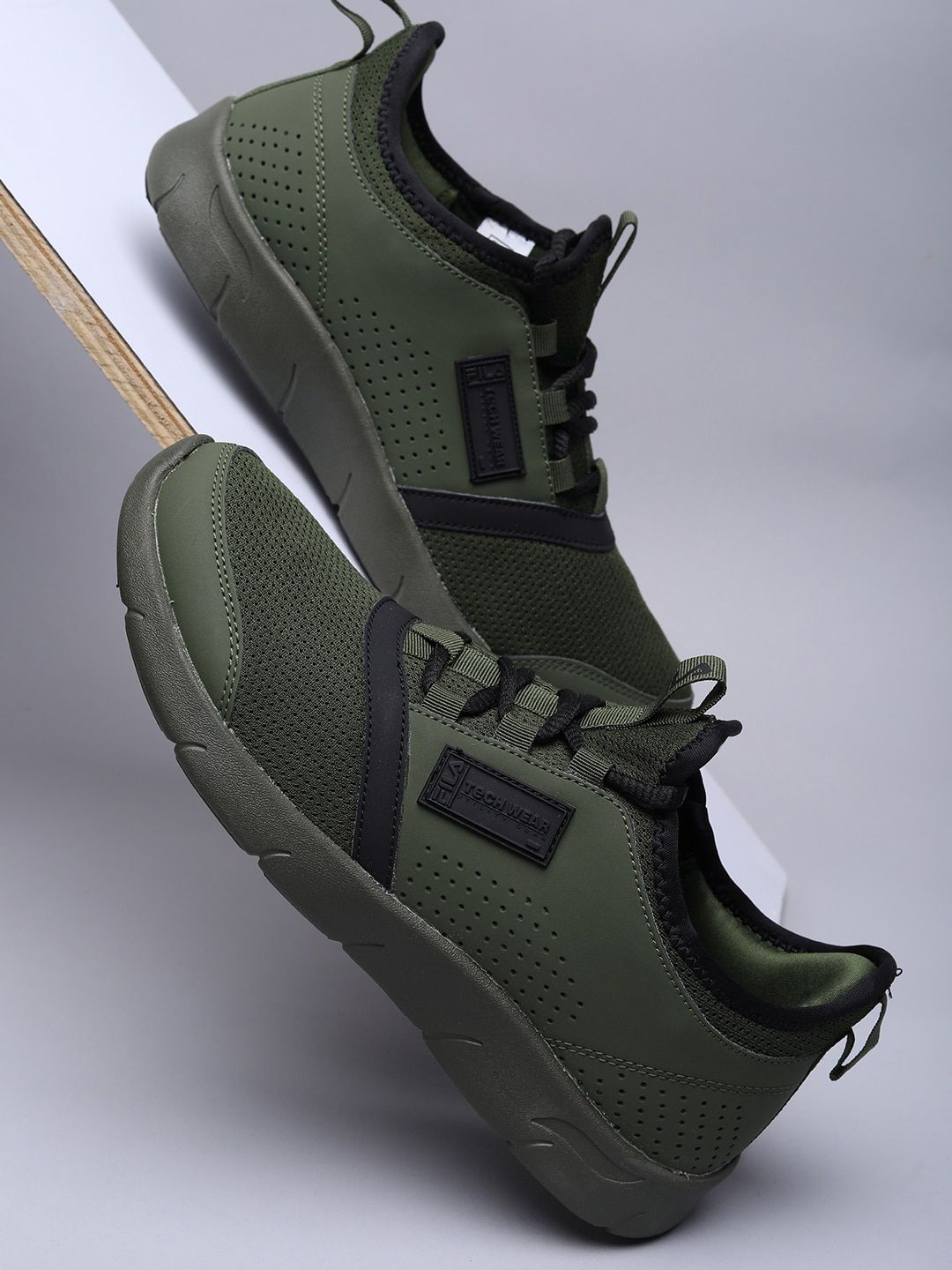 Fila on sale olive green