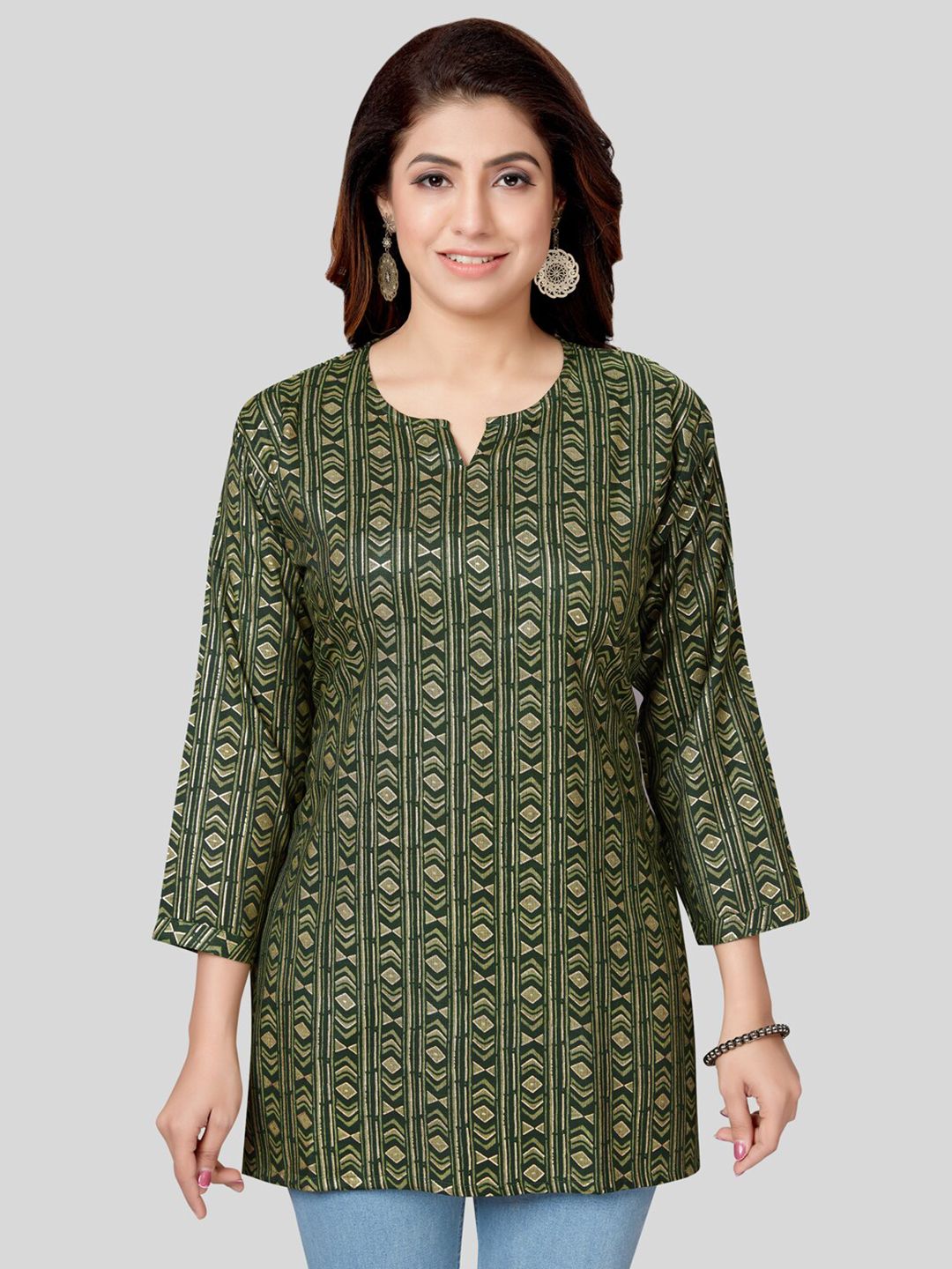 Saree Swarg Green & Gold-Toned Geometric Printed Kurti Price in India