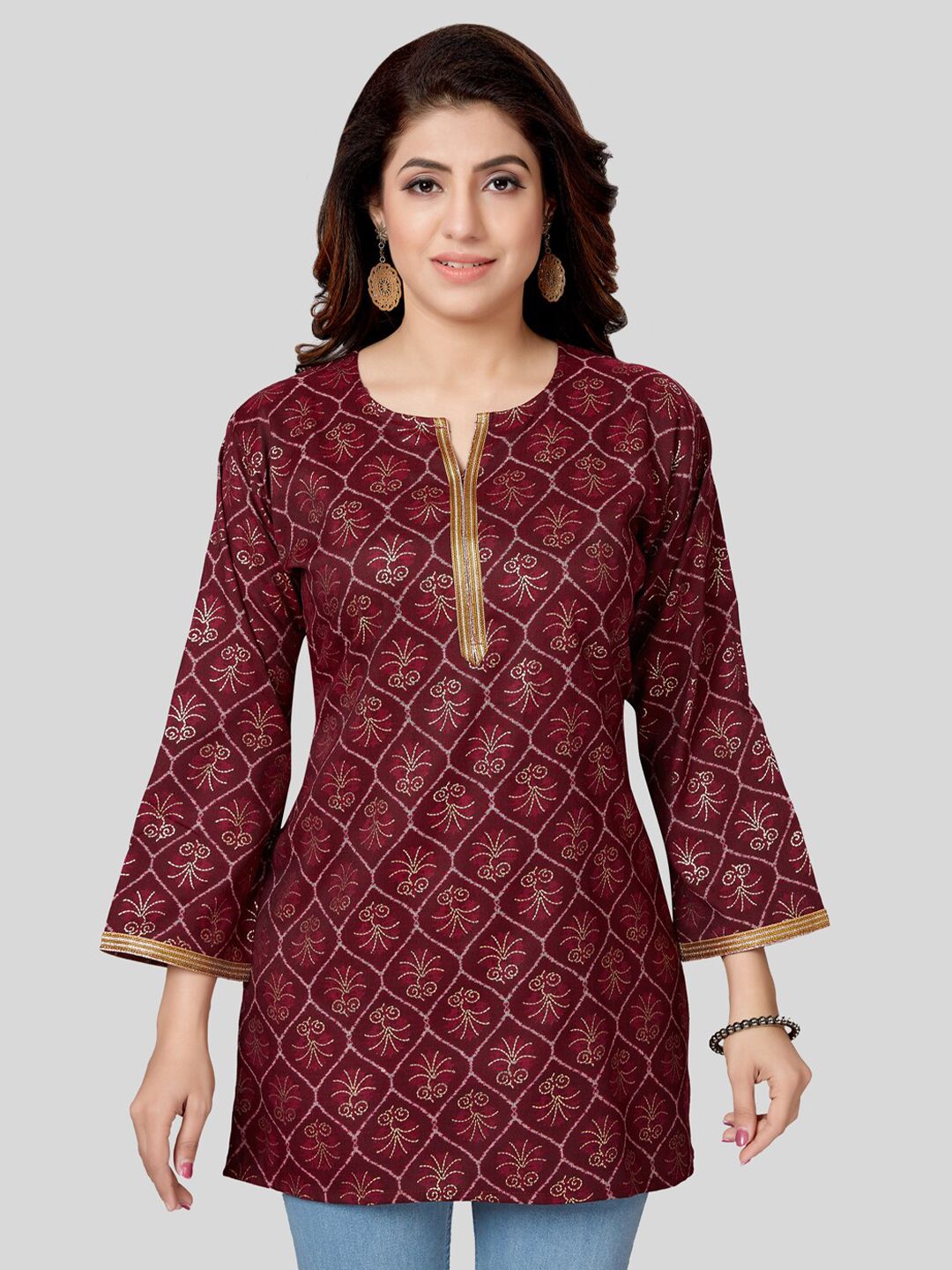 Saree Swarg Burgundy & Gold-Toned Geometric Printed Kurti Price in India