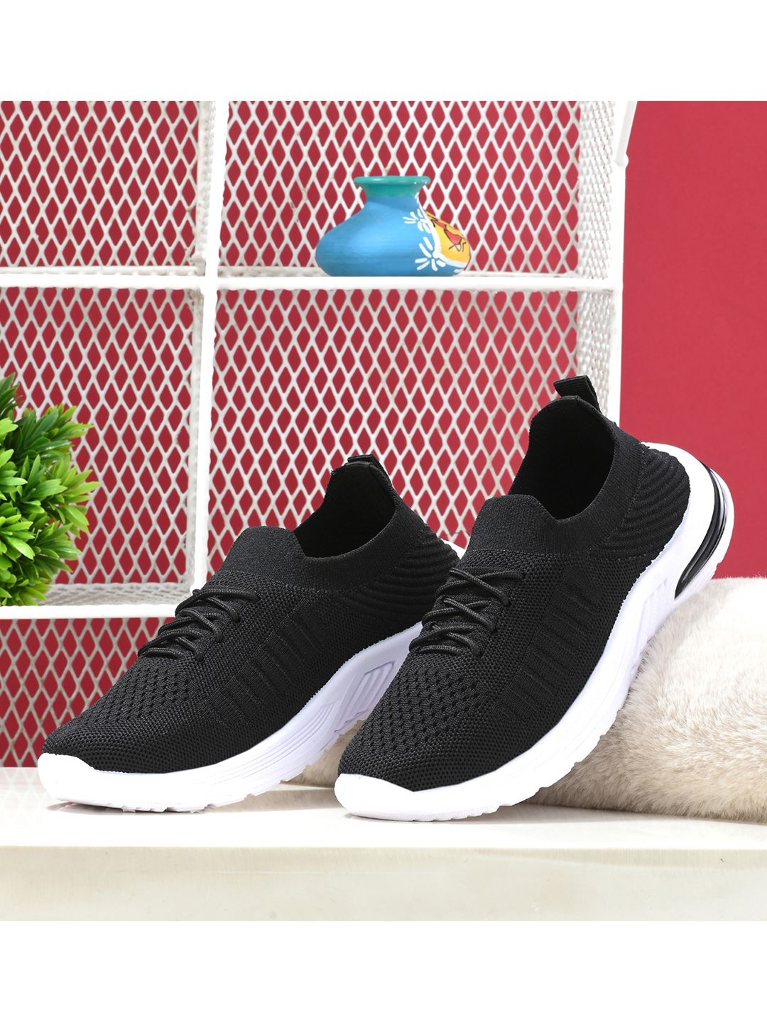 BIRDE Women Black Solid Mesh Non-Marking Walking Shoes Price in India